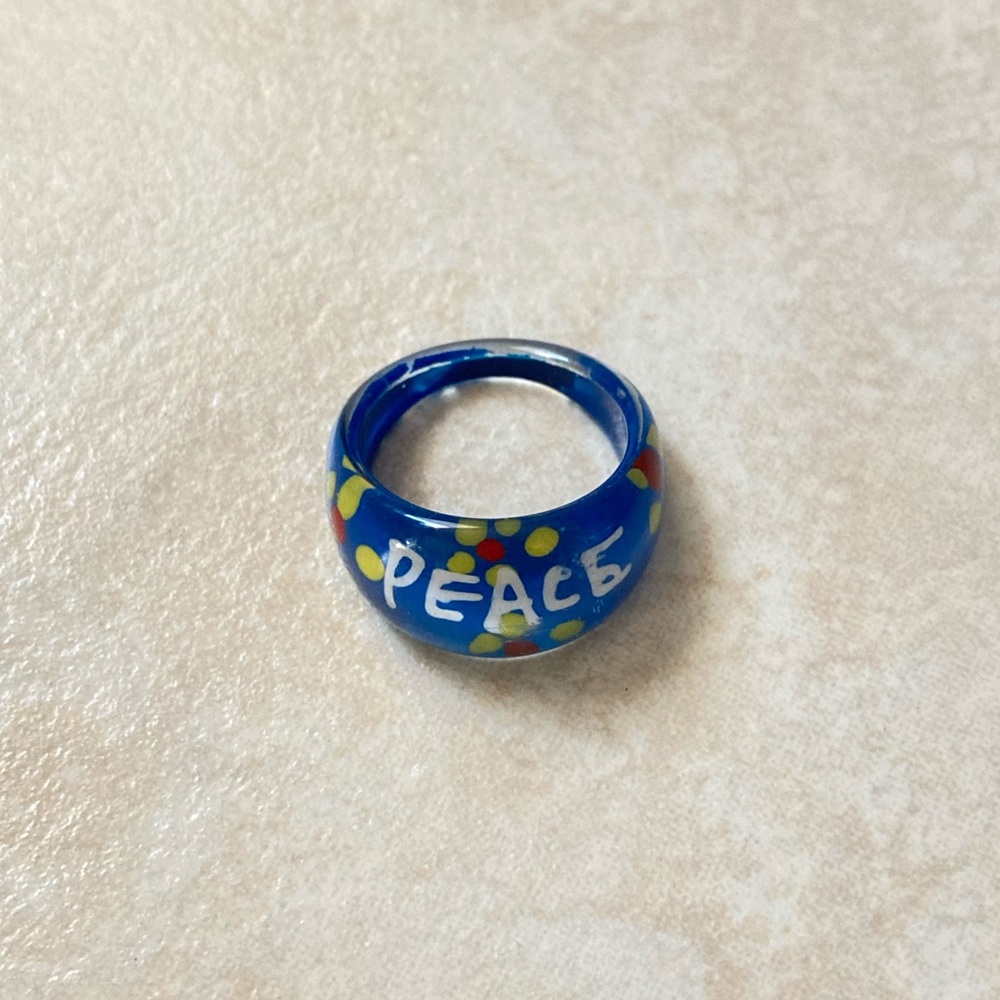 *BRAND NEW* White Peace Yellow and Red Flowers Blue Ring